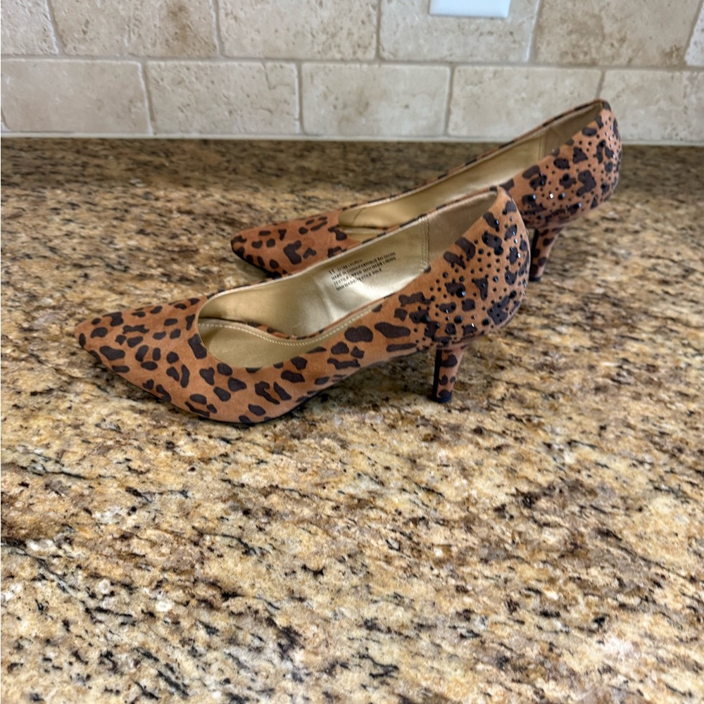 Leopard Print Women's Heels
Brand New